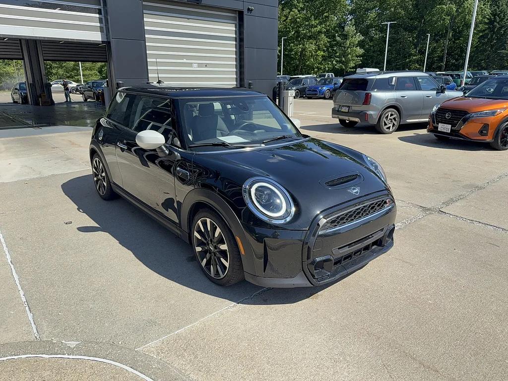 mini hardtop 2 door 2024 WMW53DH07R2V62713 image mini hardtop 2 door 2024 WMW53DH07R2V62713 image